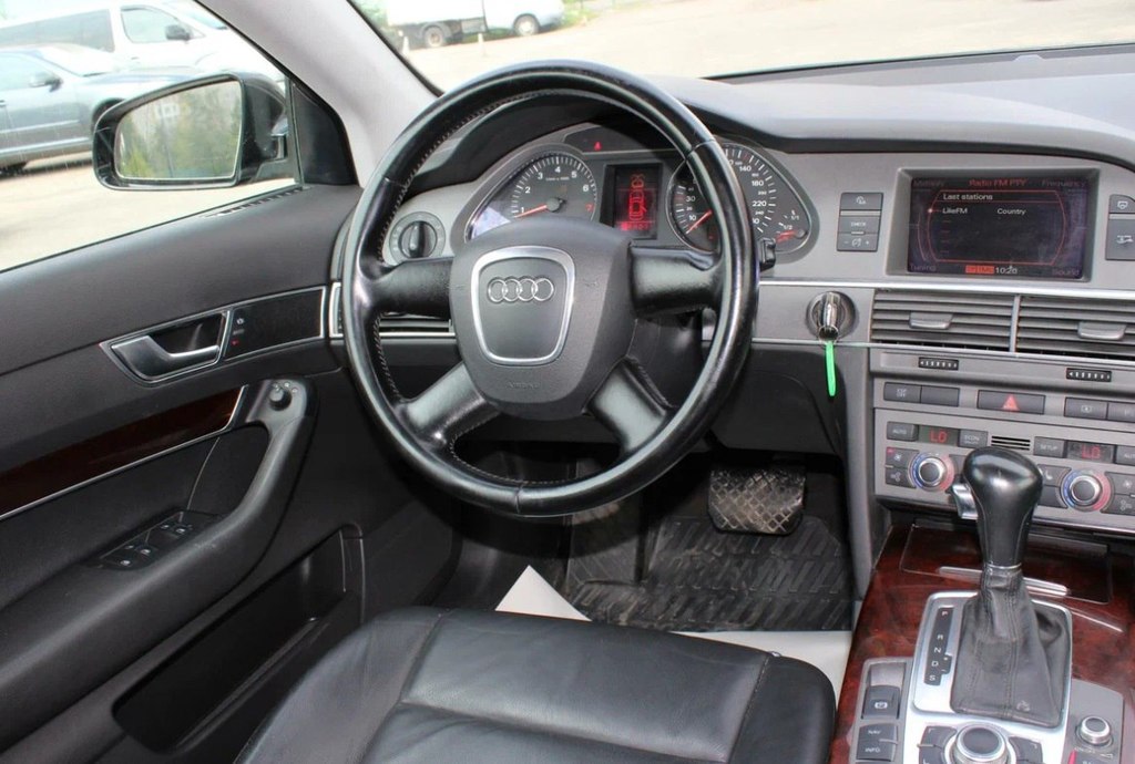 Audi A6 C6 рестайлинг, 2008 год, 220 000 рублей, 7 фотография