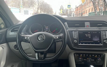 Volkswagen Tiguan II, 2017 год, 1 850 000 рублей, 6 фотография