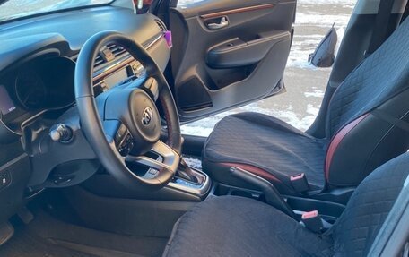 Toyota Camry, 2019 год, 2 400 000 рублей, 4 фотография