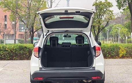 Honda Vezel, 2022 год, 1 234 000 рублей, 8 фотография