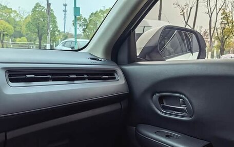 Honda Vezel, 2022 год, 1 234 000 рублей, 16 фотография