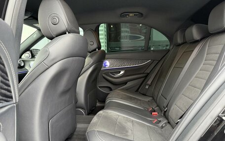 Mercedes-Benz E-Класс, 2018 год, 3 900 000 рублей, 36 фотография