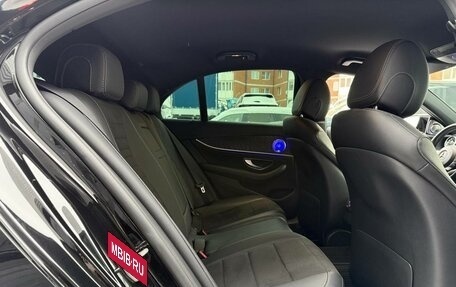 Mercedes-Benz E-Класс, 2018 год, 3 900 000 рублей, 38 фотография