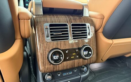 Land Rover Range Rover IV рестайлинг, 2020 год, 10 700 000 рублей, 30 фотография