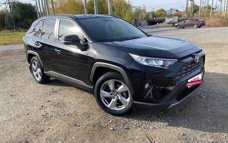 Toyota RAV4, 2021 год, 3 050 000 рублей, 1 фотография