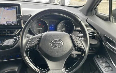 Toyota C-HR I рестайлинг, 2022 год, 1 830 060 рублей, 11 фотография