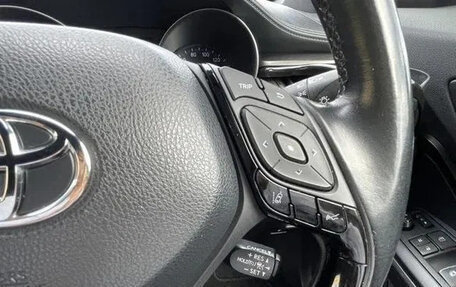 Toyota C-HR I рестайлинг, 2022 год, 1 830 060 рублей, 13 фотография