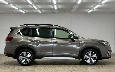 Subaru Forester, 2018 год, 2 100 060 рублей, 8 фотография