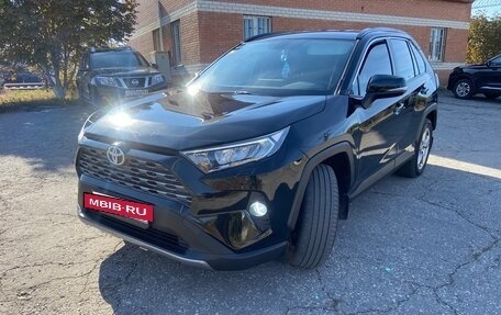 Toyota RAV4, 2021 год, 3 050 000 рублей, 14 фотография