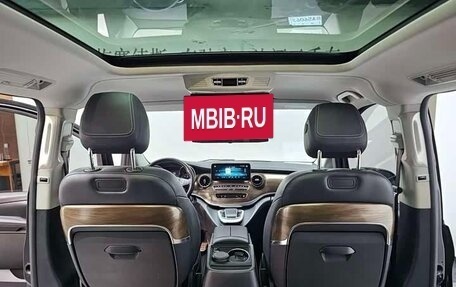 Mercedes-Benz V-Класс, 2022 год, 5 370 000 рублей, 12 фотография