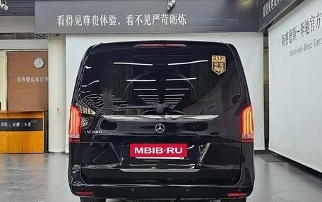 Mercedes-Benz V-Класс, 2022 год, 5 370 000 рублей, 4 фотография