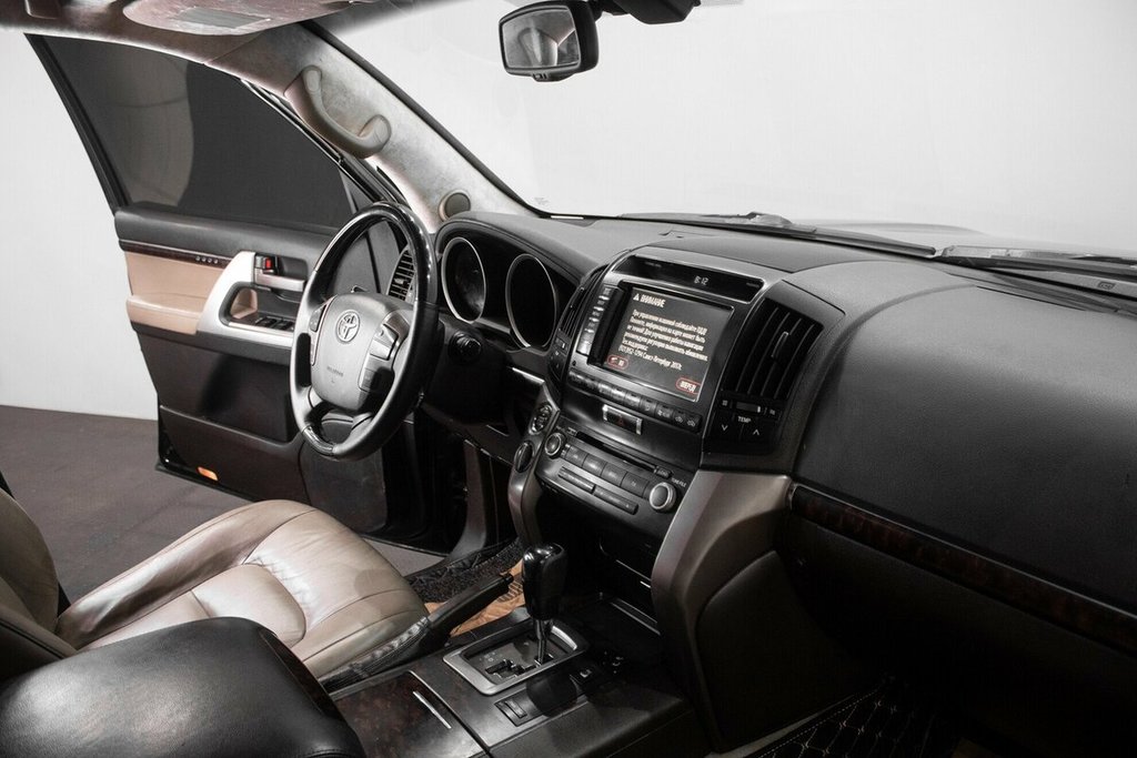 Toyota Land Cruiser 200, 2011 год, 800 000 рублей, 5 фотография