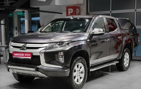 Mitsubishi L200 IV рестайлинг, 2019 год, 2 050 000 рублей, 1 фотография