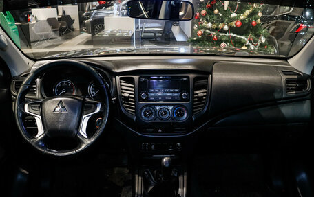 Mitsubishi L200 IV рестайлинг, 2019 год, 2 050 000 рублей, 15 фотография