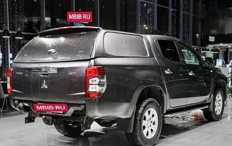 Mitsubishi L200 IV рестайлинг, 2019 год, 2 050 000 рублей, 4 фотография