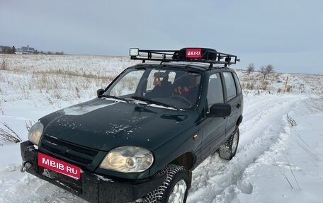 Chevrolet Niva I рестайлинг, 2004 год, 350 000 рублей, 1 фотография