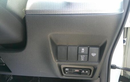 Honda Stepwgn IV, 2021 год, 2 220 444 рублей, 13 фотография