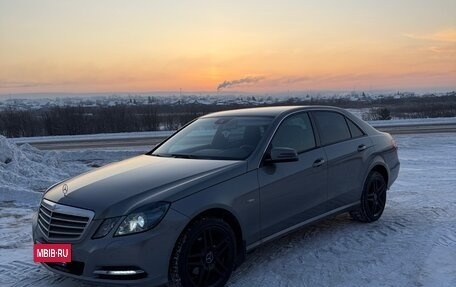 Mercedes-Benz E-Класс, 2011 год, 1 590 000 рублей, 3 фотография