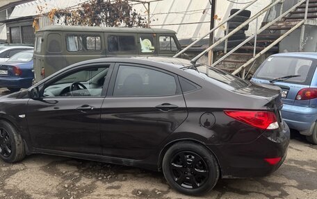 Hyundai Solaris II рестайлинг, 2011 год, 510 000 рублей, 2 фотография