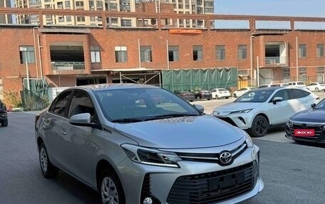 Toyota Vios III, 2022 год, 1 090 000 рублей, 1 фотография