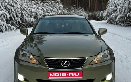 Lexus IS II рестайлинг 2, 2005 год, 1 300 000 рублей, 2 фотография