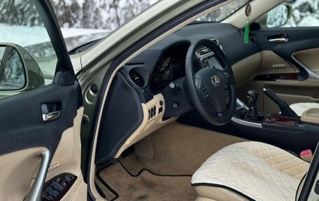 Lexus IS II рестайлинг 2, 2005 год, 1 300 000 рублей, 15 фотография