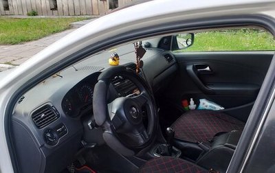 Volkswagen Polo VI (EU Market), 2011 год, 550 000 рублей, 1 фотография