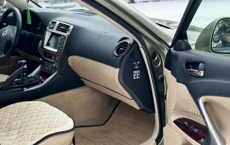 Lexus IS II рестайлинг 2, 2005 год, 1 300 000 рублей, 22 фотография