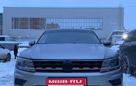 Volkswagen Tiguan II, 2017 год, 1 950 000 рублей, 3 фотография