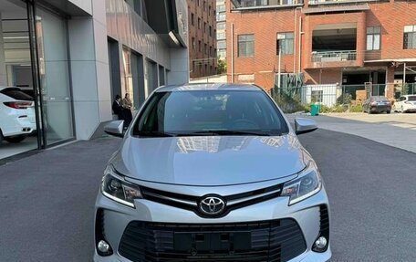 Toyota Vios III, 2022 год, 1 090 000 рублей, 2 фотография
