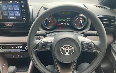 Toyota Yaris, 2023 год, 1 250 777 рублей, 15 фотография