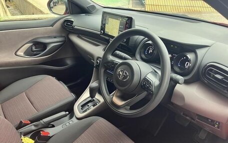 Toyota Yaris, 2023 год, 1 250 777 рублей, 26 фотография