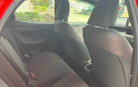 Toyota Yaris, 2023 год, 1 250 777 рублей, 27 фотография