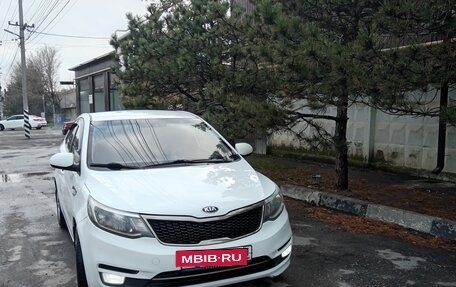 KIA Rio III рестайлинг, 2015 год, 1 100 000 рублей, 3 фотография