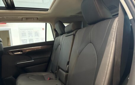 Toyota Highlander, 2025 год, 6 399 000 рублей, 14 фотография