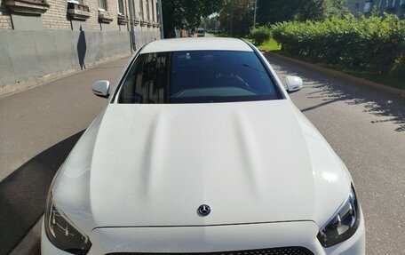 Mercedes-Benz E-Класс, 2020 год, 5 500 000 рублей, 3 фотография