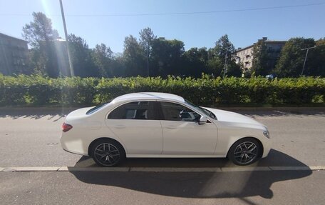 Mercedes-Benz E-Класс, 2020 год, 5 500 000 рублей, 9 фотография