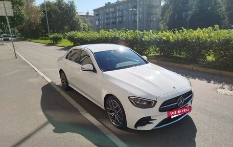 Mercedes-Benz E-Класс, 2020 год, 5 500 000 рублей, 4 фотография