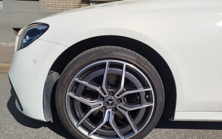 Mercedes-Benz E-Класс, 2020 год, 5 500 000 рублей, 15 фотография