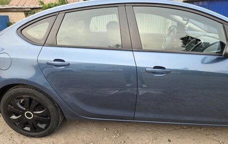 Opel Astra J, 2013 год, 720 000 рублей, 13 фотография