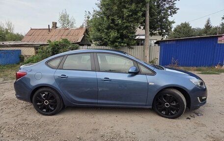 Opel Astra J, 2013 год, 720 000 рублей, 11 фотография