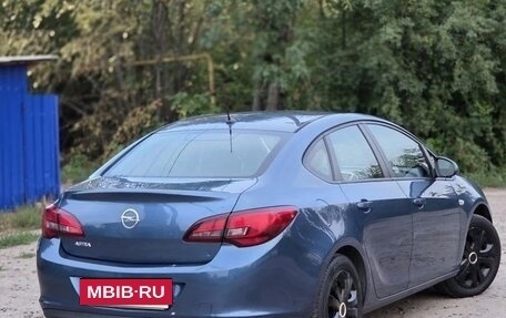 Opel Astra J, 2013 год, 720 000 рублей, 9 фотография