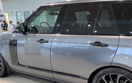 Land Rover Range Rover IV рестайлинг, 2015 год, 3 800 000 рублей, 4 фотография