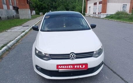 Volkswagen Polo VI (EU Market), 2011 год, 550 000 рублей, 3 фотография