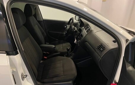 Volkswagen Polo VI (EU Market), 2018 год, 1 069 000 рублей, 28 фотография