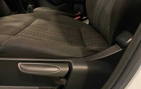 Volkswagen Polo VI (EU Market), 2018 год, 1 069 000 рублей, 33 фотография