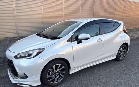 Toyota Aqua, 2021 год, 1 275 000 рублей, 2 фотография