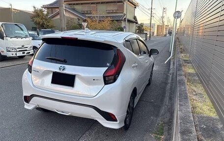 Toyota Aqua, 2021 год, 1 275 000 рублей, 5 фотография