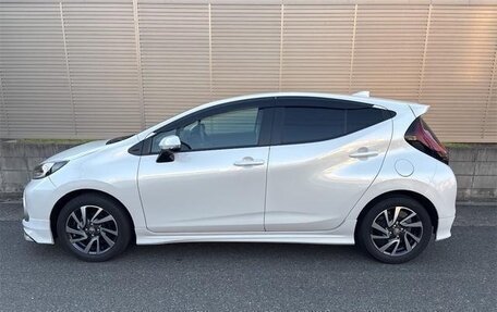 Toyota Aqua, 2021 год, 1 275 000 рублей, 9 фотография