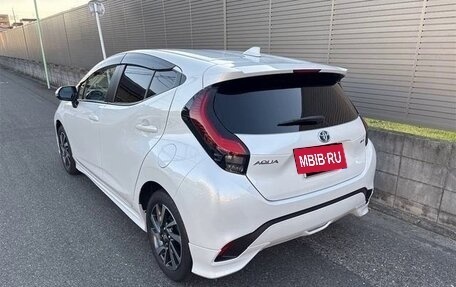 Toyota Aqua, 2021 год, 1 275 000 рублей, 8 фотография